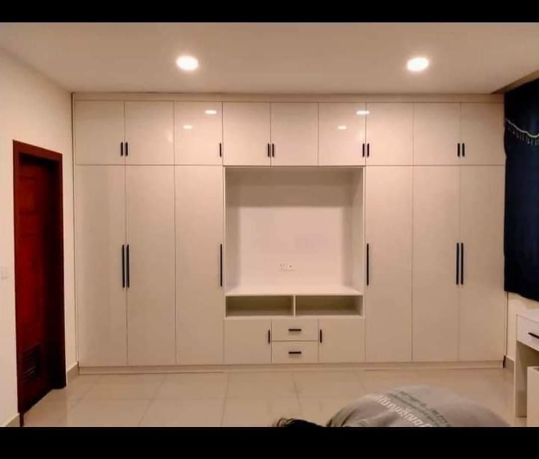 Customized Wardrobe